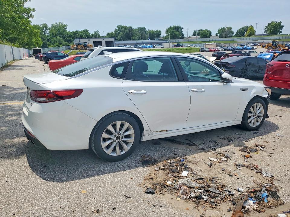 2018 Kia Optima VIN 5XXGT4L34JG233088 COPART salvage auction — FRONT END, Mo - Certificate Of Title, sold $2,150 on 2026-07-10 (photo 3)