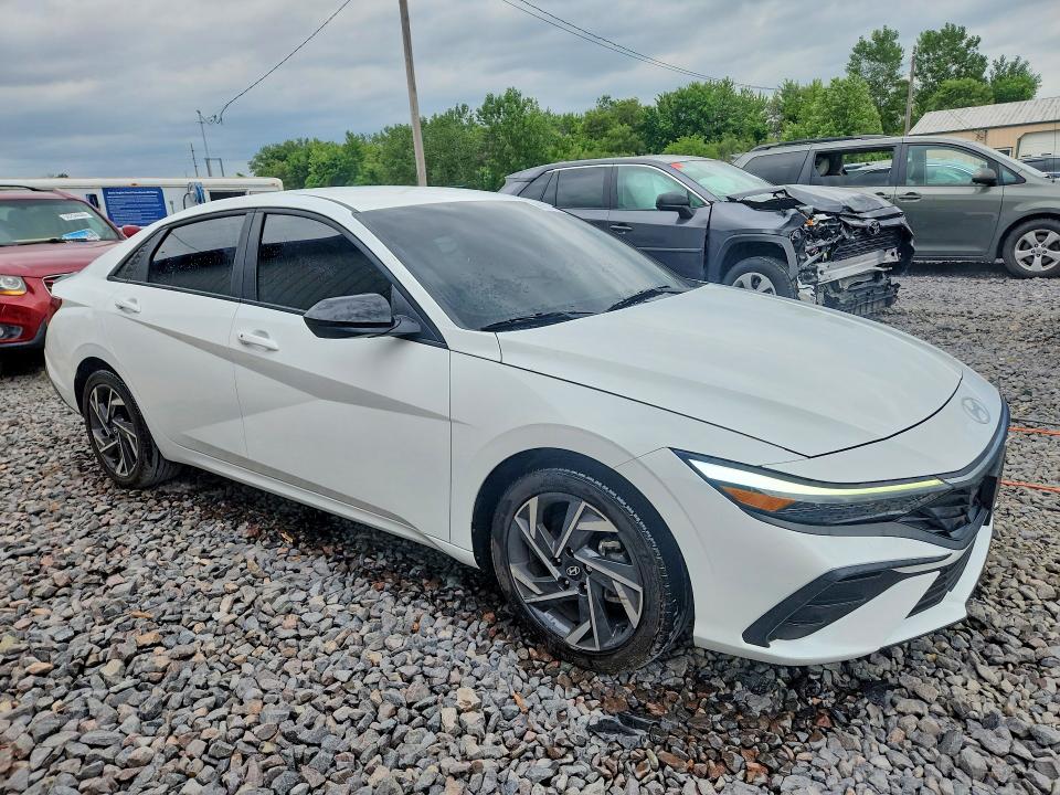2025 Hyundai Elantra VIN KMHLM4DG5SU973155 COPART salvage auction — ROOF, Il - Salvage Certificate, sold $1,300 on 2026-07-27 (photo 4)