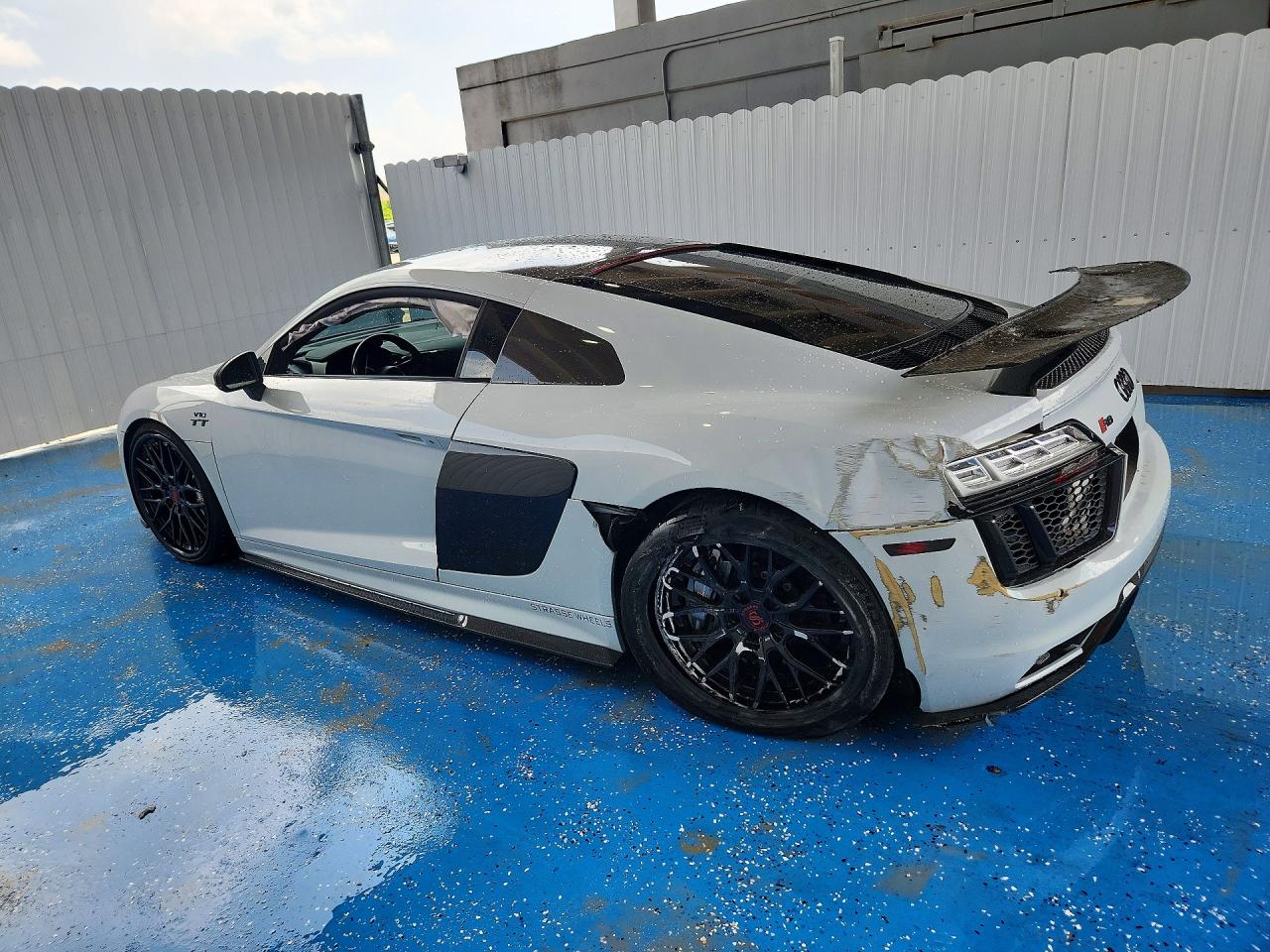 2017 Audi R8 VIN WUAKBAFXXH7903954 COPART salvage auction — Rear End, FL - CERT OF TITLE SLVG REBUILDABLE, sold $75,500 on 2026-07-07 (photo 2)