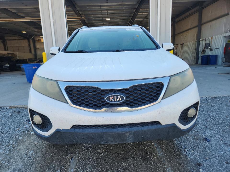 2011 Kia Sorento VIN 5XYKTDA25BG124429 COPART salvage auction — HAIL, NE - CERT OF TITLE-SALVAGE, sold $625 on 2026-07-07 (photo 5)