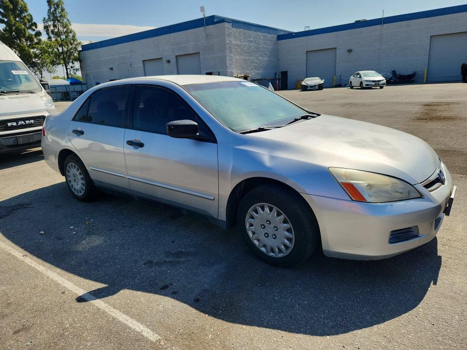 2007 Honda Accord VIN JHMCM56107C025759 COPART salvage auction — VANDALISM, Ca - Dis/Dlr/Exp Only Clean Title, sold $1,200 on 2026-07-07 (photo 4)