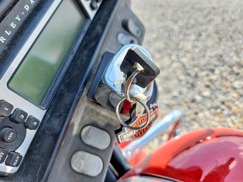 2010 Harley-davidson Flhx VIN 1HD1KB419AB640287 COPART salvage auction — NORMAL WEAR, Ar - Certificate Of Title, sold $2,550 on 2026-07-07 (photo 8)
