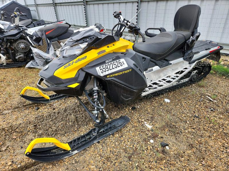 2025 Ski doo Expedition VIN 2BPSKDSA7SV001162 COPART salvage auction — ROLLOVER, AB - BOS - NONREPAIRABLE, sold $7,600 on 2026-08-20 (photo 2)