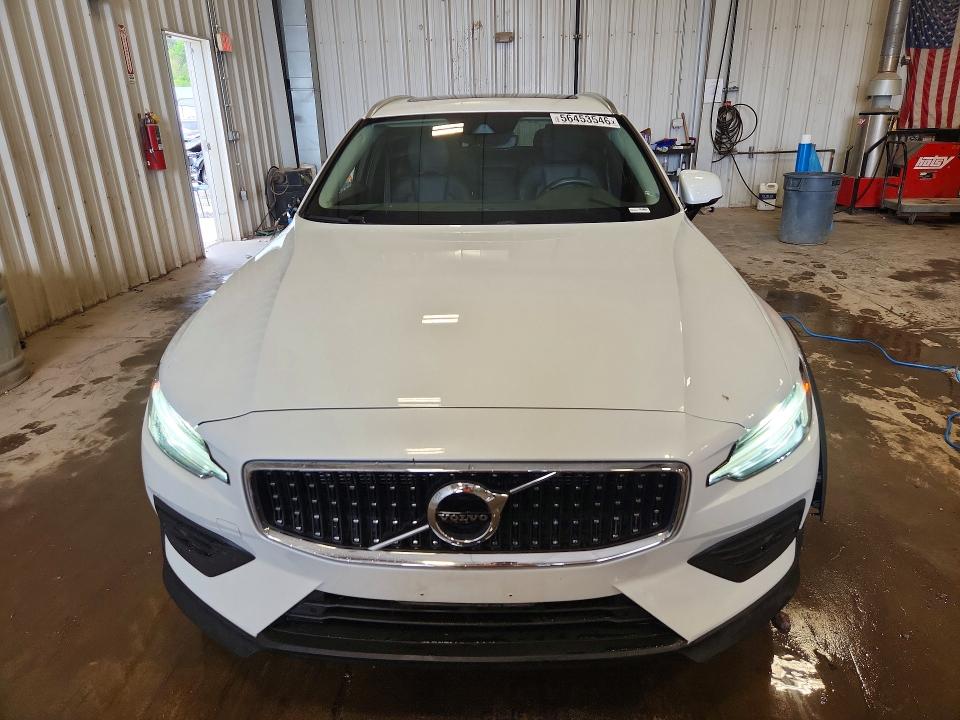 2020 Volvo V60 cross country VIN YV4102WK3L1039587 COPART salvage auction — REAR END, WI - CERT OF TITLE-CLAIM PAID, sold $6,700 on 2026-07-27 (photo 5)