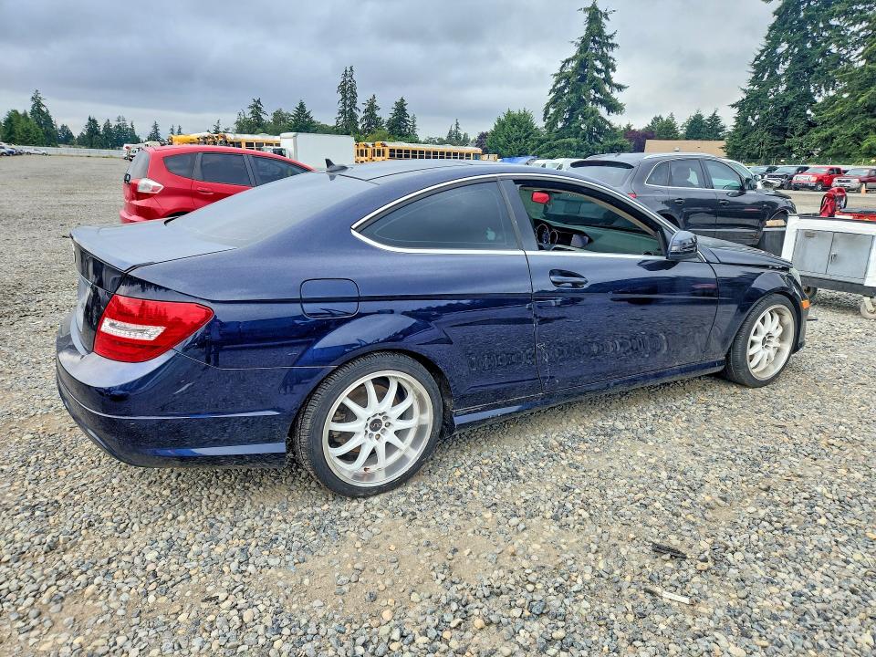 2013 Mercedes-benz C-klasse VIN WDDGJ4HB9DF945482 COPART salvage auction — FRONT END, Wa - Vehicle Cert Of Ownership-Titl, sold $2,200 on 2026-07-02 (photo 3)