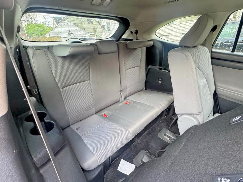 2022 Toyota Highlander VIN 5TDBZRBH9NS165653 COPART salvage auction — NORMAL WEAR, Ct - Certificate Of Title (P), sold $16,300 on 2026-07-11 (photo 8)