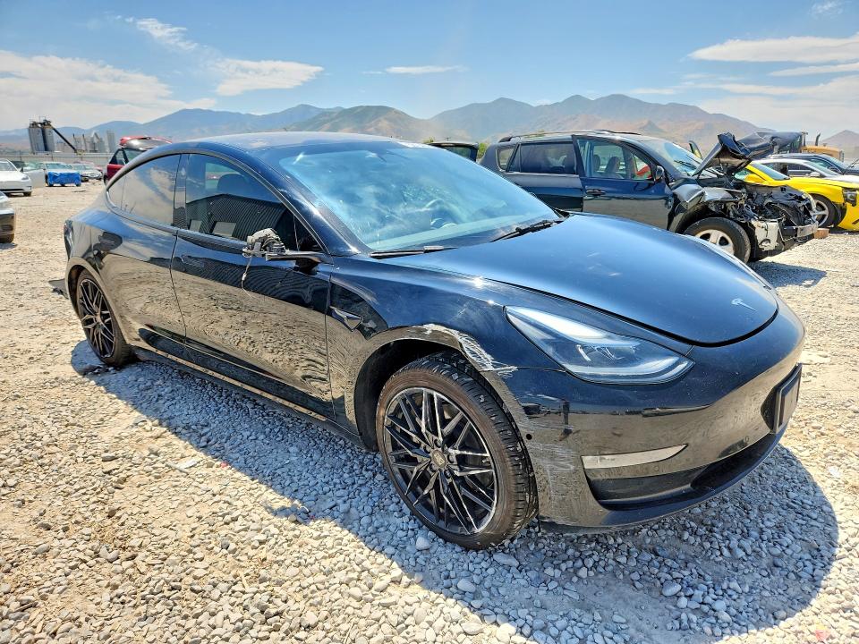 2022 Tesla Model 3 VIN 5YJ3E1EB4NF192305 COPART salvage auction — SIDE, UT - SALVAGE CERTIFICATE, sold $1,650 on 2026-09-04 (photo 4)