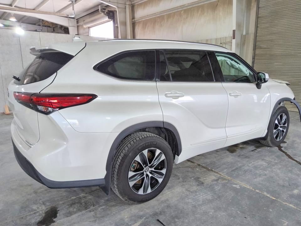 2020 Toyota Highlander VIN 5TDGZRBH0LS502245 COPART salvage auction — FRONT END, AZ - CERTIFICATE OF TITLE, sold $4,800 on 2026-07-23 (photo 3)