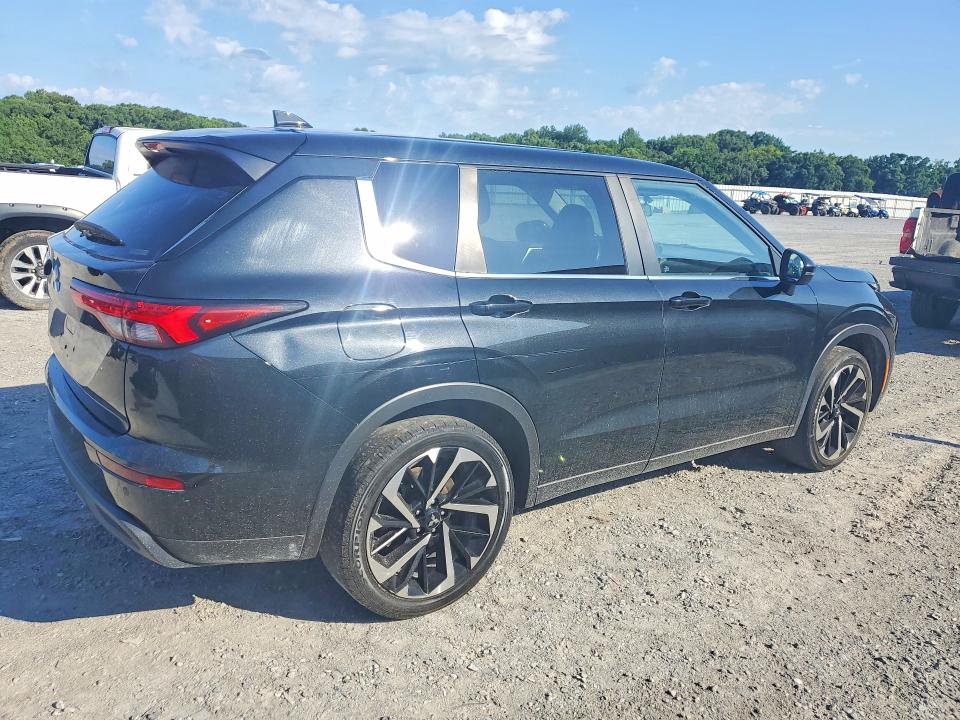 2022 Mitsubishi Outlander VIN JA4J4TA81NZ001928 COPART salvage auction — MINOR DENT/SCRATCHES, Wv - Certificate Of Title (P), sold $7,500 on 2026-07-29 (photo 3)