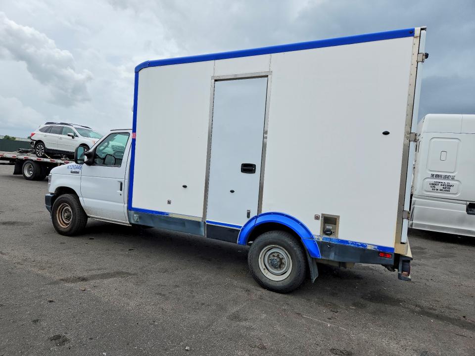 2023 Ford Econoline VIN 1FDWE3FKXPDD09740 COPART salvage auction — MINOR DENT/SCRATCHES, Fl - Certificate Of Title, sold $11,500 on 2026-07-29 (photo 2)