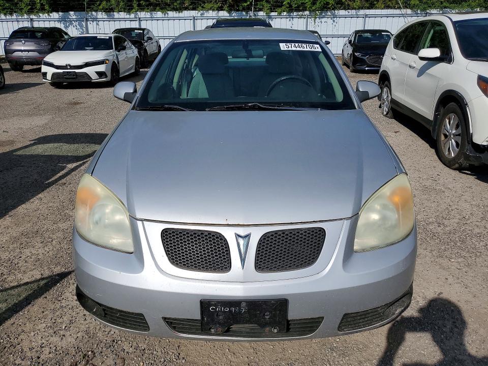 2007 Pontiac G5 VIN 1G2AL55F077311097 COPART salvage auction — MINOR DENT/SCRATCHES, On - Permit No Brand - Unfit, sold $125 on 2026-07-08 (photo 5)