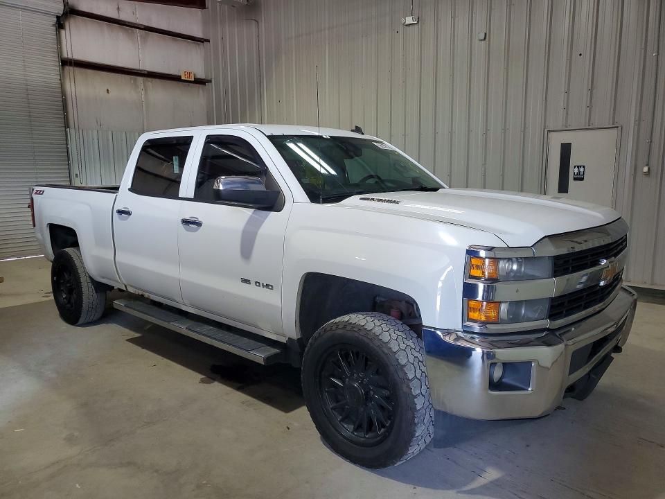 2015 Chevrolet Silverado 3500 VIN 1GC4KZC83FF138817 COPART salvage auction — MINOR DENT/SCRATCHES, WV - CERTIFICATE OF TITLE (P), sold $7,800 on 2026-07-30 (photo 4)