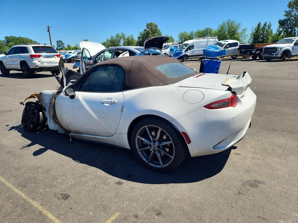 2019 Mazda Mx-5 miata VIN JM1NDAD78K0303683 COPART salvage auction — ENGINE BURN, Or - Salvage Title Certificate, sold $225 on 2026-07-06 (photo 2)