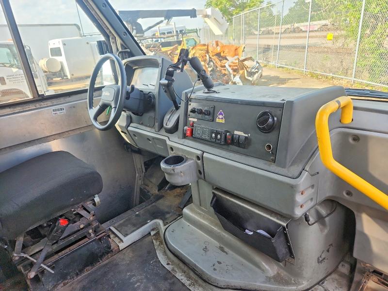 2013 Isuzu Npr hd VIN JALB4T173D7W01327 COPART salvage auction — MECHANICAL, OH - CERTIFICATE OF TITLE, sold $125 on 2026-07-09 (photo 8)