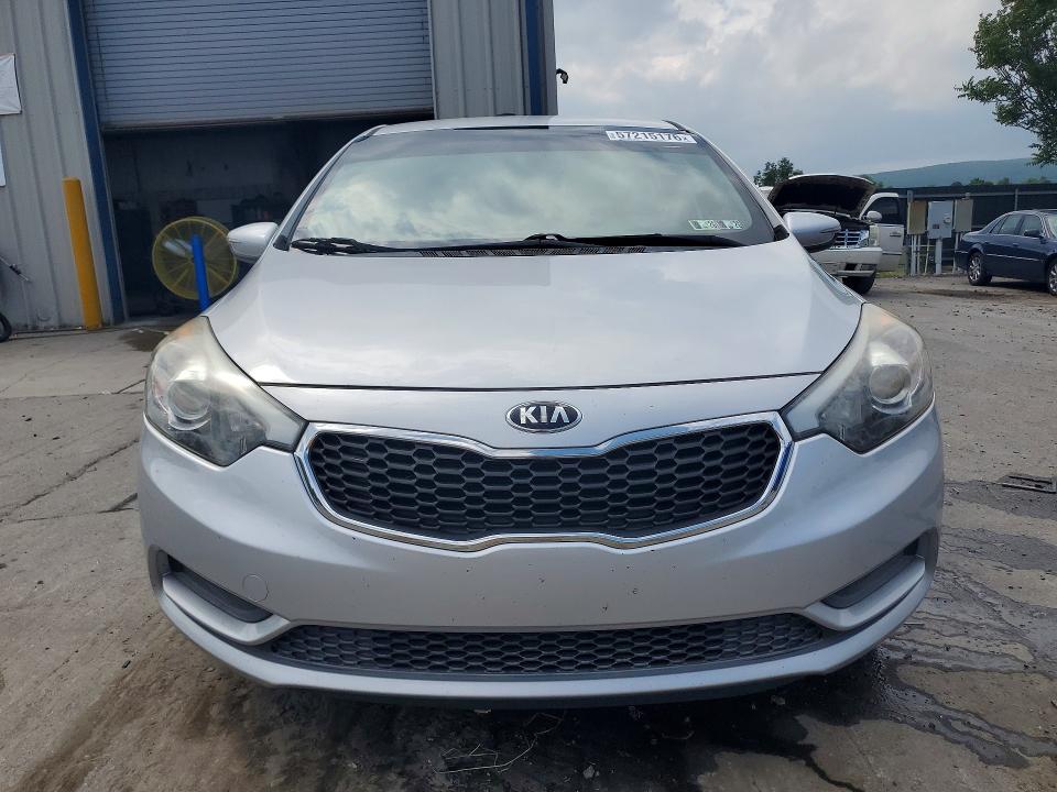 2016 Kia Forte VIN KNAFX4A64G5469392 COPART salvage auction — REAR END, Pa - Certificate Of Salvage, sold $275 on 2026-07-29 (photo 5)