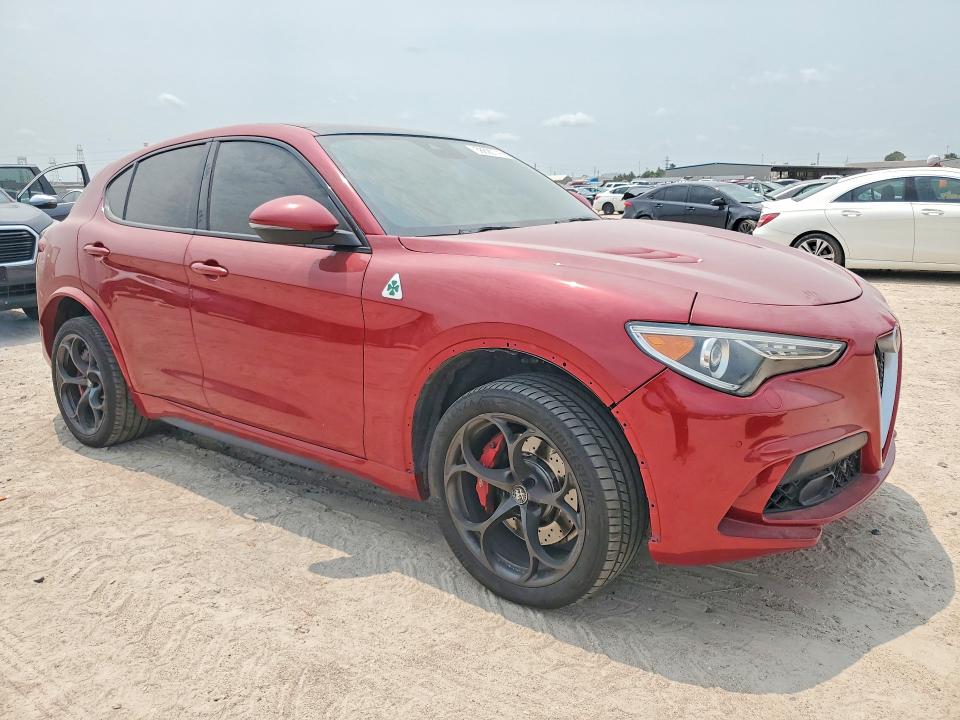2018 Alfa romeo VIN ZASFAKEV4J7C11211 COPART salvage auction — MECHANICAL, Tx - Certificate Of Title (P), sold $11,300 on 2026-07-02 (photo 4)