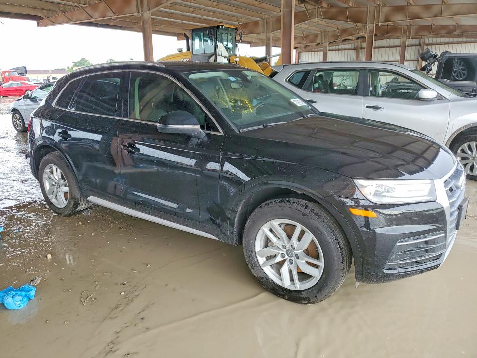 2020 Audi Q5 VIN WA1ANAFY8L2082555 COPART salvage auction — REAR END, Tx - Salvage Vehicle Title, sold $9,400 on 2026-07-14 (photo 4)