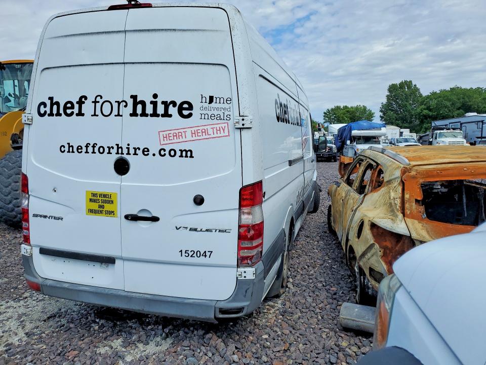 2015 Freightliner Sprinter 2500 VIN WDYPE8CCXFP136127 COPART salvage auction — FRONT END, IN - CERT OF TITLE-SALVAGE TITLE (P), sold $275 on 2026-07-22 (photo 3)