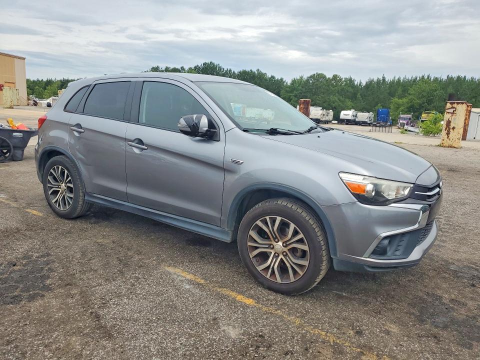 2018 Mitsubishi Outlander sport VIN JA4AP3AU6JZ032879 COPART salvage auction — MINOR DENT/SCRATCHES, SC - CERTIFICATE OF TITLE, sold $1,600 on 2026-07-27 (photo 4)