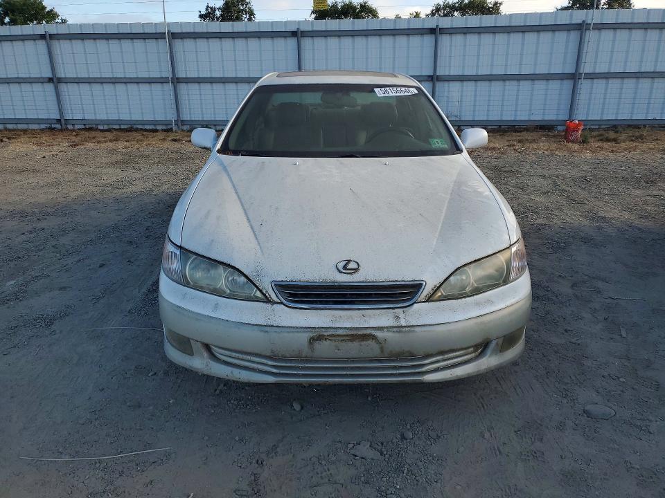 2001 Lexus Es 300 VIN JT8BF28G710321859 COPART salvage auction — NORMAL WEAR, Ca - Dis/Dlr/Exp Only Clean Title, sold $350 on 2026-07-07 (photo 5)