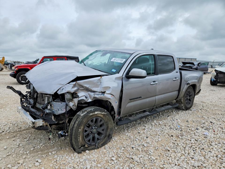 2020 Toyota Tacoma VIN 5TFAZ5CNXLX094317 COPART salvage auction — SIDE, Tx - Salvage Vehicle Title, sold $4,350 on 2026-07-09 (photo 1)
