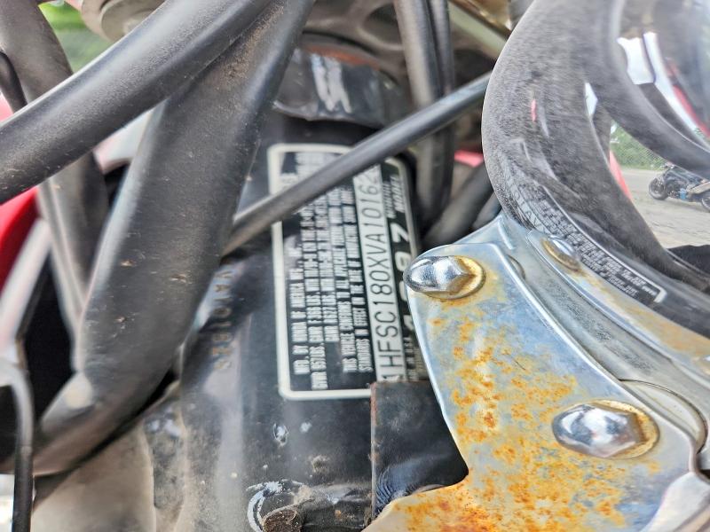 1997 Honda Vt1100 VIN 1HFSC180XVA101628 COPART salvage auction — NORMAL WEAR, Pa - Cert Of Salvage-Formerly Aband, sold $575 on 2026-07-06 (photo 9)