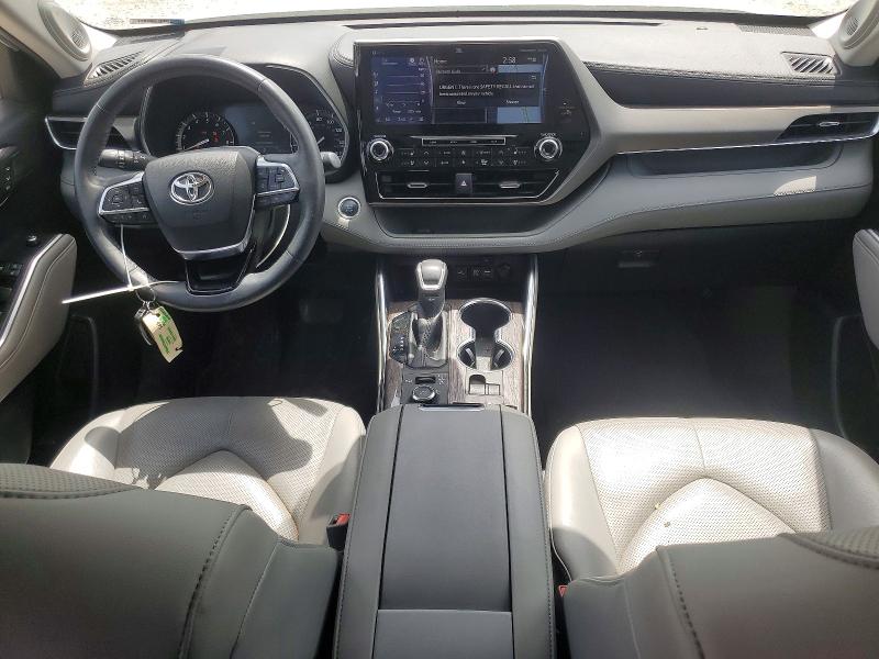 2020 Toyota Highlander VIN 5TDDZRBH1LS013811 COPART salvage auction — REAR END, Tx - Salvage Vehicle Title, sold $13,300 on 2026-07-23 (photo 8)
