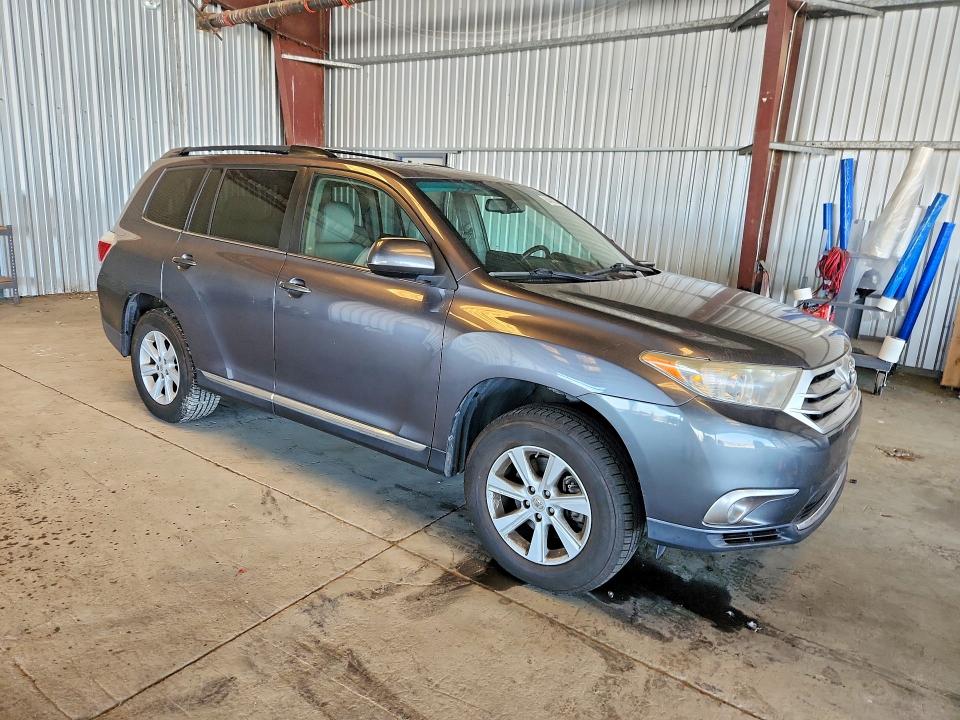 2011 Toyota Highlander VIN 5TDBK3EH0BS066289 COPART salvage auction — SIDE, Ca - Salvage Certificate, sold $2,500 on 2026-07-13 (photo 4)