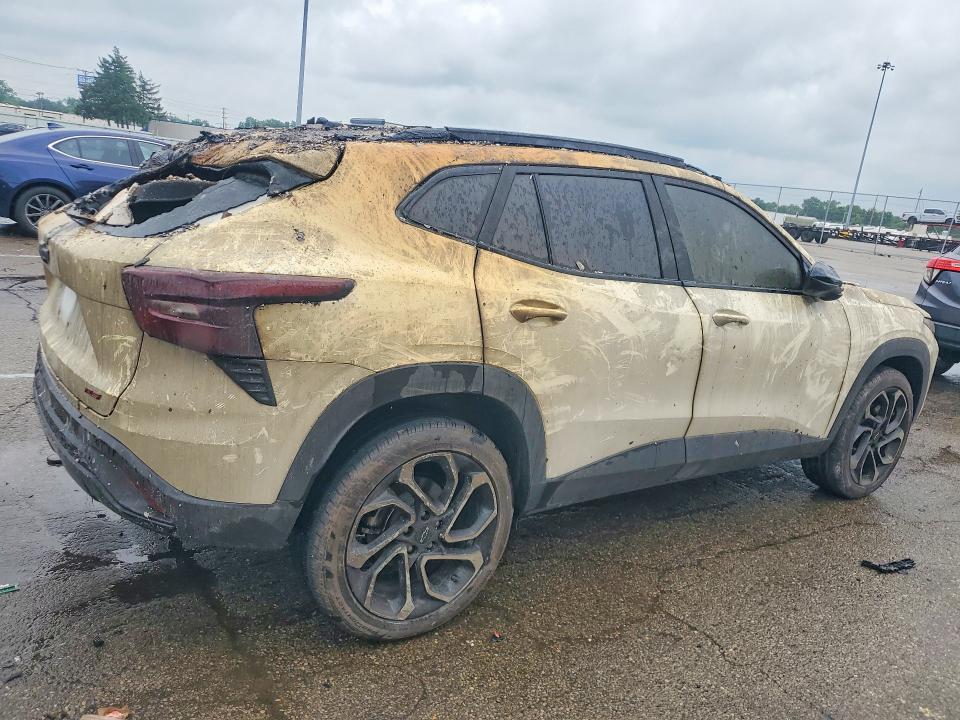 2025 Chevrolet Trax VIN KL77LJEP3SC185628 COPART salvage auction — BURN, OH - CERT OF TITLE-SALVAGE, sold $1,950 on 2026-07-10 (photo 3)