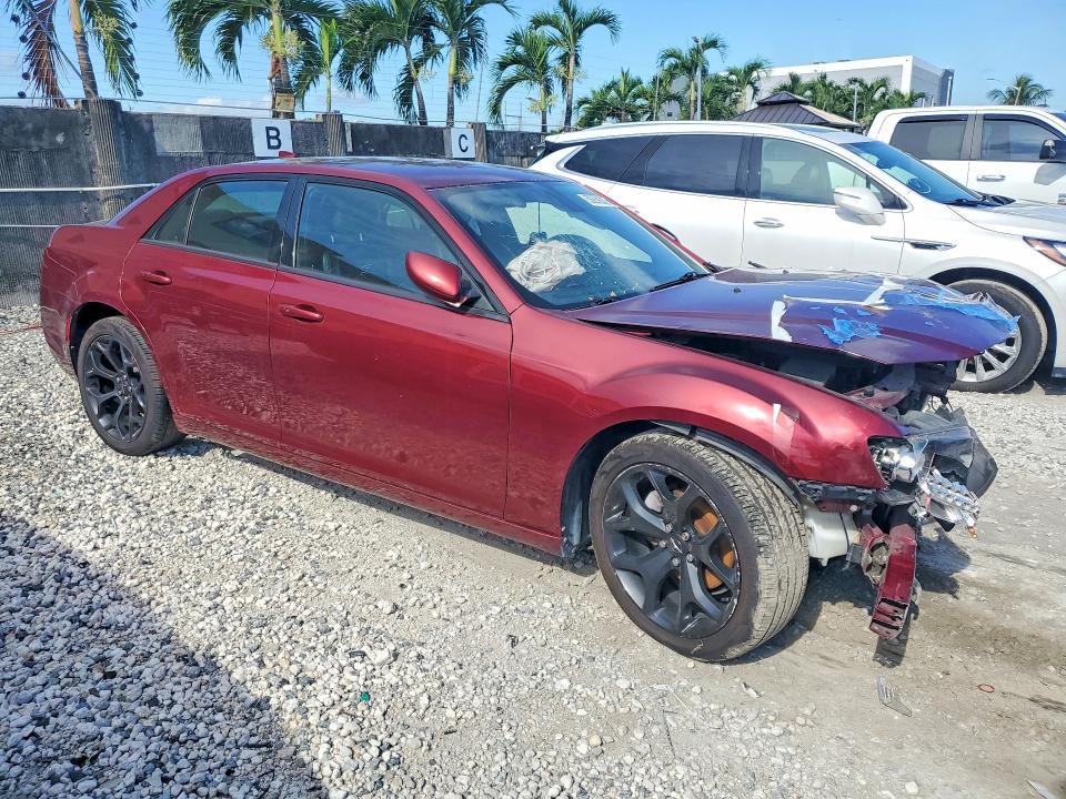 2019 Chrysler 300 VIN 2C3CCABG5KH654015 COPART salvage auction — FRONT END, Fl - Certificate Of Destruction, sold $2,550 on 2026-09-10 (photo 4)