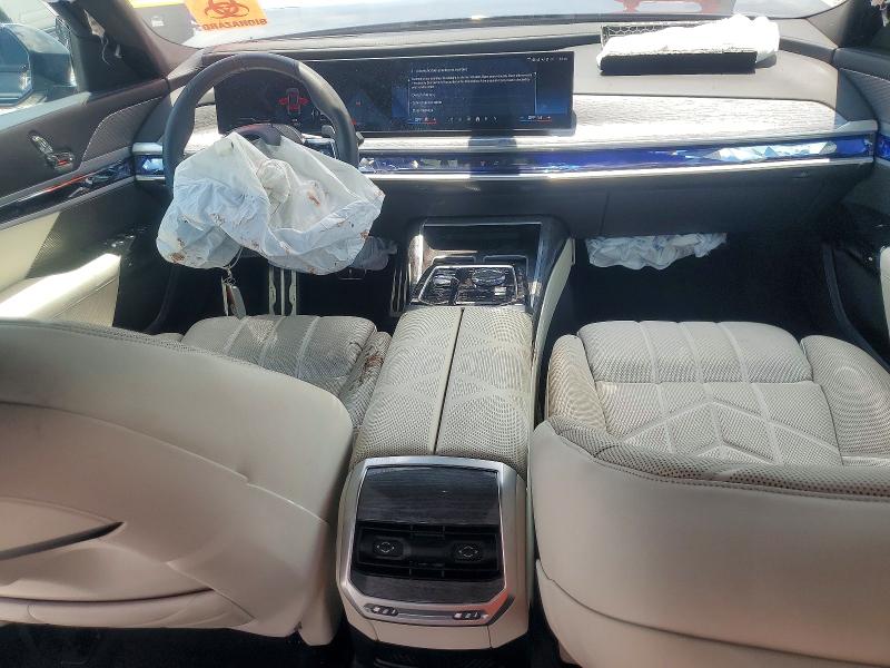 2023 BMW 7er VIN WBA33EJ02PCL76964 COPART salvage auction — FRONT END, Fl - Cert Of Title Slvg Rebuildable, sold $37,000 on 2026-07-07 (photo 8)