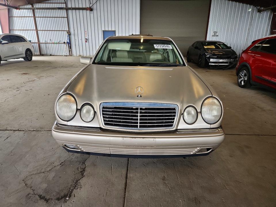 1999 Mercedes-benz E-class VIN WDBJF65H3XA925766 COPART salvage auction — MINOR DENT/SCRATCHES, Ca - Dis/Dlr/Exp App For Dup Clean, sold $275 on 2026-07-13 (photo 5)