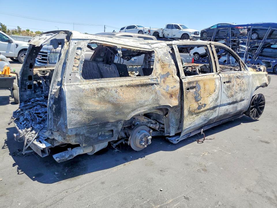 2020 Cadillac VIN 1GYS4KKJ6LR223135 COPART salvage auction — BURN, Nv - Non-Repairable Vehicle Cert, sold $125 on 2026-07-08 (photo 3)