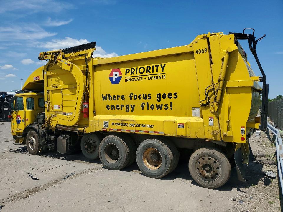 2022 Autc Expeditor VIN 5VCACSEF6NC238142 COPART salvage auction — ROOF, OH - CERT OF TITLE-SALVAGE, sold $250 on 2026-07-29 (photo 2)