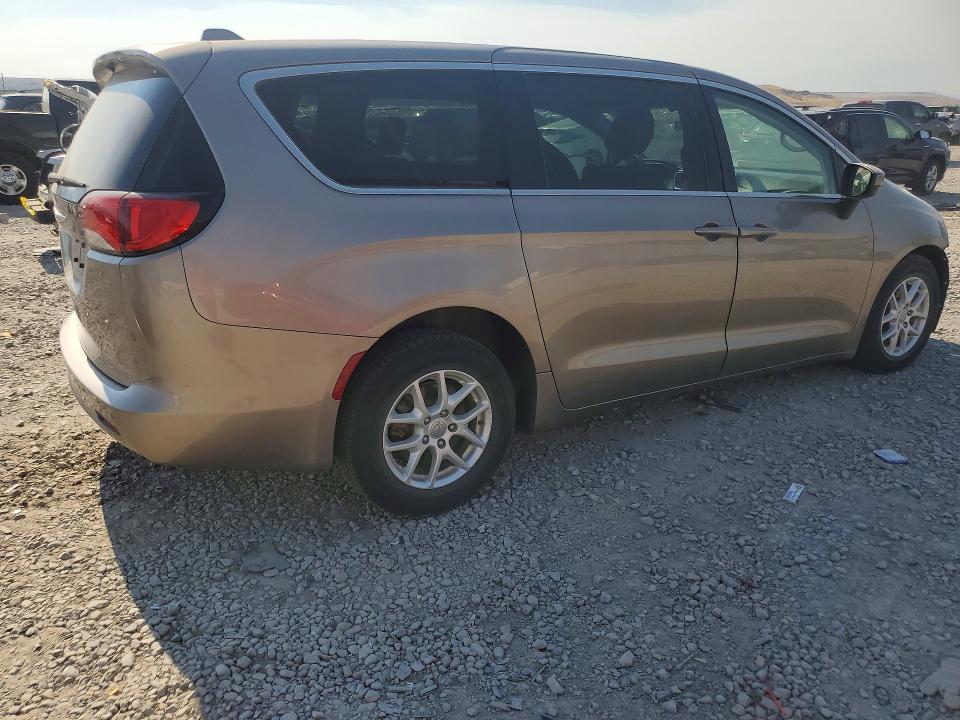 2018 Chrysler VIN 2C4RC1CG2JR133041 COPART salvage auction — FRONT END, UT - SALVAGE CERTIFICATE, sold $3,200 on 2026-07-31 (photo 3)