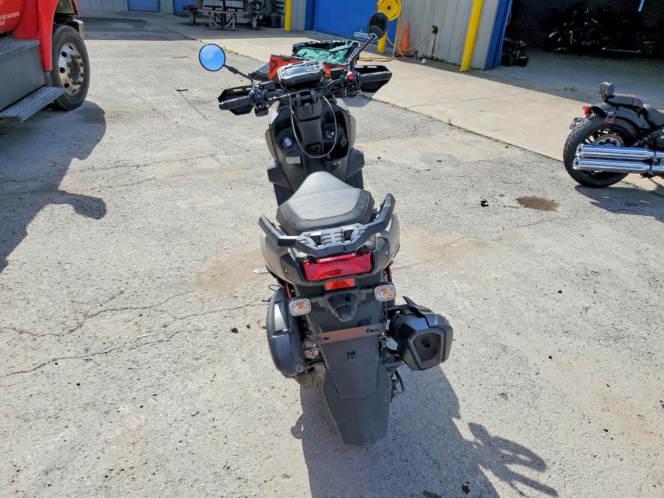 2025 Yamaha VIN RKRSEH9Y9SA007391 COPART salvage auction — SIDE, Pa - Certificate Of Salvage, sold $1,350 on 2026-07-02 (photo 4)
