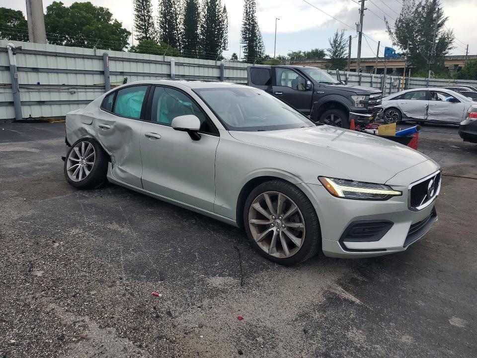 2019 Volvo VIN 7JR102FK4KG004783 COPART salvage auction — UNDERCARRIAGE, Fl - Cert Of Title Slvg Rebuildable, sold $2,350 on 2026-07-13 (photo 4)