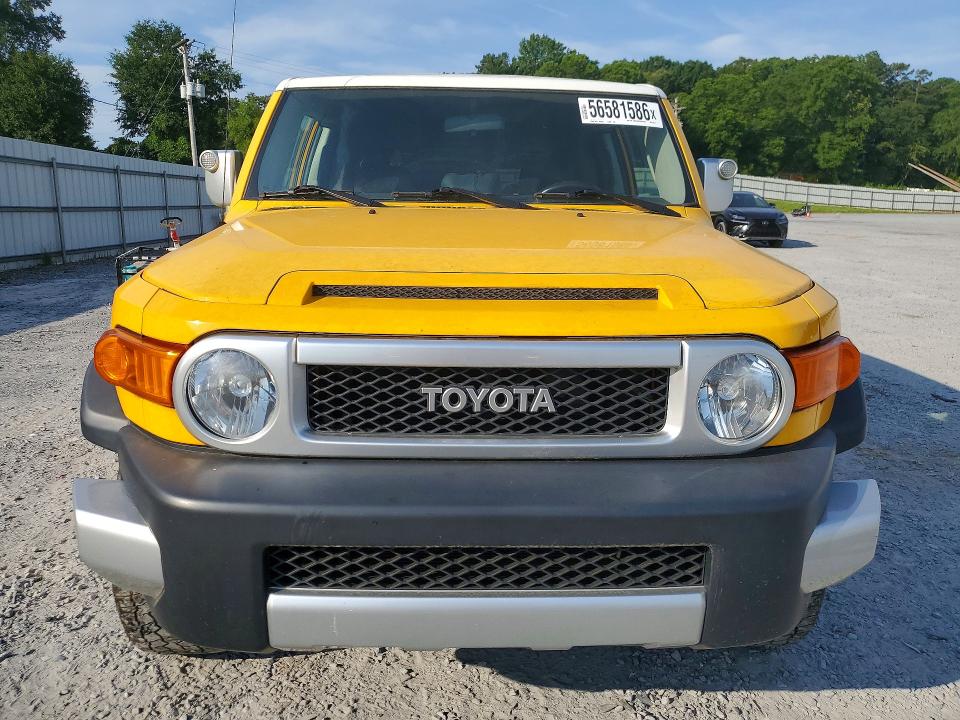 2007 Toyota Fj cruiser VIN JTEBU11F570075112 COPART salvage auction — NORMAL WEAR, Nc - Dealer Only Clean Title, sold $2,100 on 2026-07-29 (photo 5)