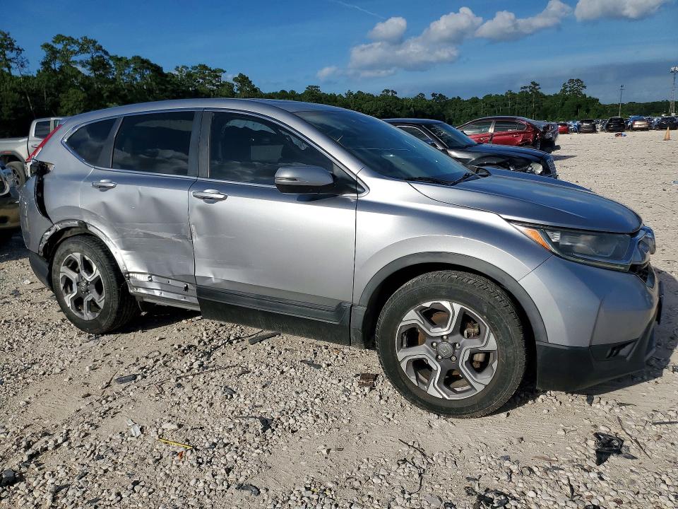 2018 Honda VIN 7FARW1H59JE034828 COPART salvage auction — SIDE, Tx - Salvage Vehicle Title, sold $4,950 on 2026-07-31 (photo 4)