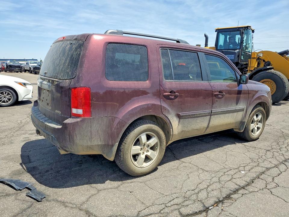2010 Honda Pilot VIN 5FNYF4H50AB037853 COPART salvage auction — VANDALISM, Co - Salvage Title, sold $1,100 on 2026-07-09 (photo 3)
