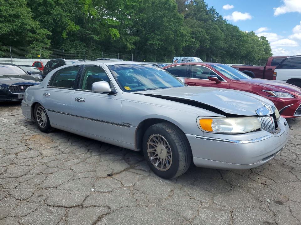 2001 Lincoln TOWN CAR VIN 1LNHM82WX1Y728687 COPART salvage auction — SIDE, GA - CERT OF TITLE-SALVAGE, sold $425 on 2026-07-31 (photo 4)