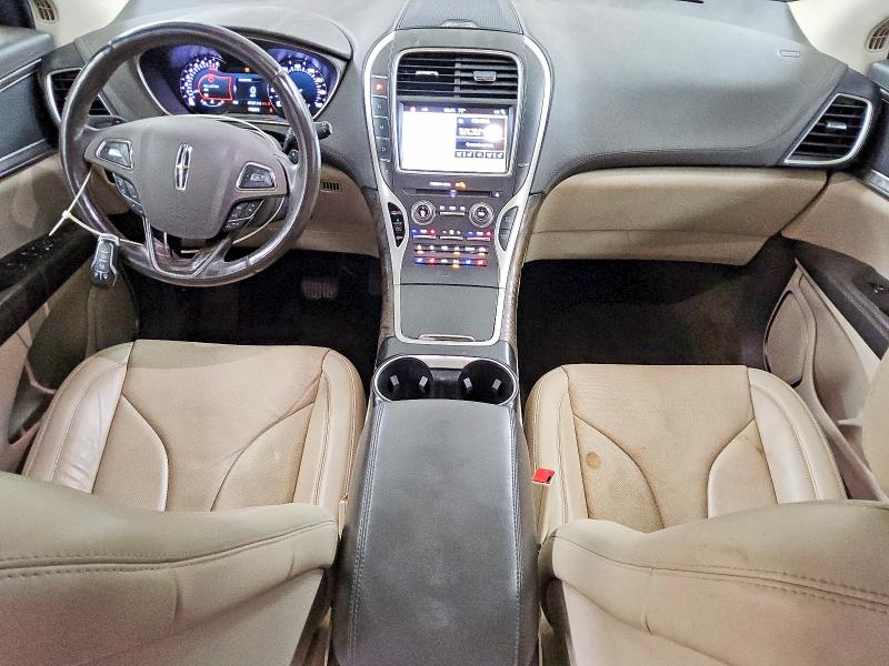 2017 Lincoln Mkx VIN 2LMPJ6LR1HBL51311 COPART salvage auction — REAR END, TX - CERTIFICATE OF TITLE, sold $5,800 on 2026-07-23 (photo 8)