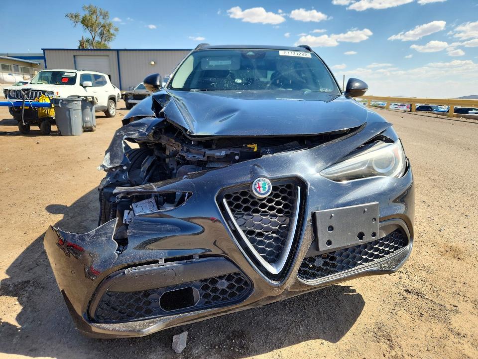 2018 Alfa romeo VIN ZASFAKPN2J7B91649 COPART salvage auction — FRONT END, Nm - Cert Of Title-Salvage, sold $1,450 on 2026-08-10 (photo 5)