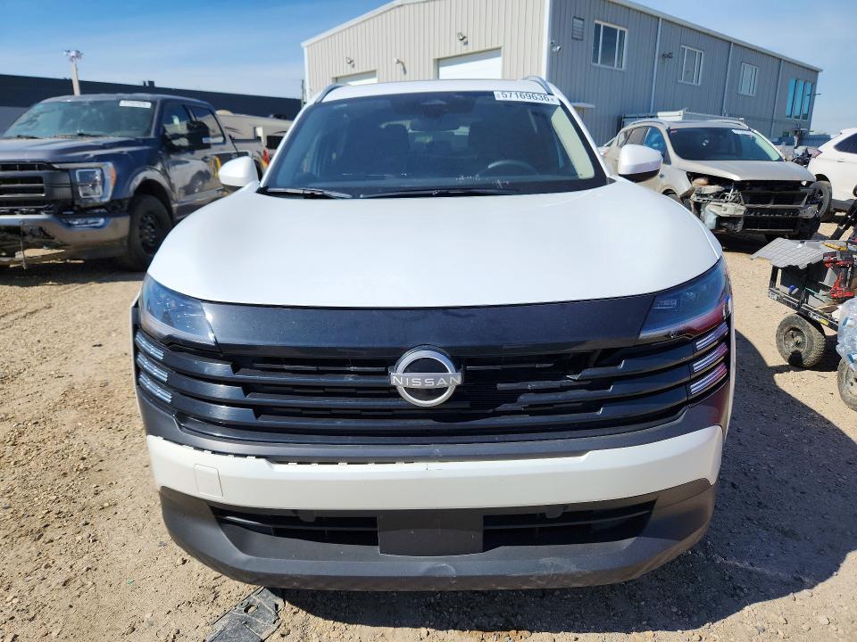 2025 Nissan Kicks VIN 3N8AP6CB7SL415973 COPART salvage auction — UNDERCARRIAGE, Ab - Bos - Salvage, sold $10,800 on 2026-07-16 (photo 5)