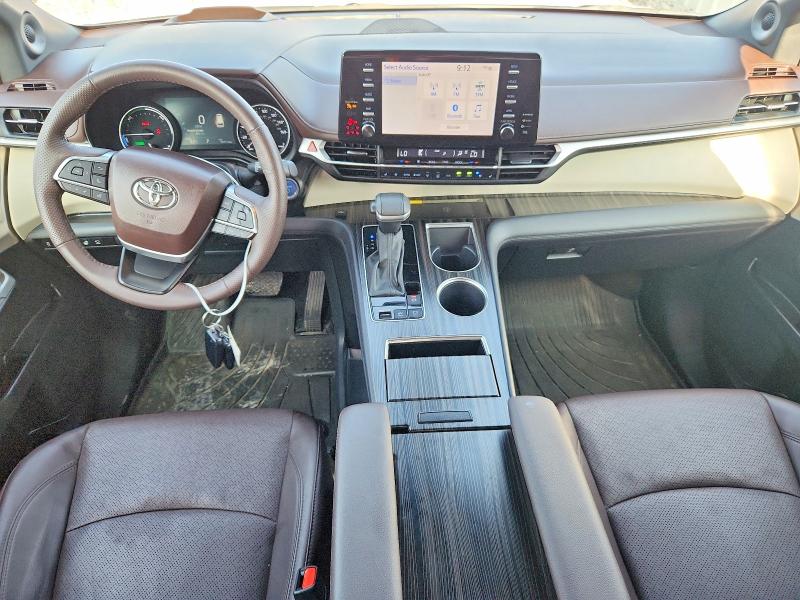 2024 Toyota Sienna VIN 5TDESKFC1RS108988 COPART salvage auction — HAIL, OH - CERT OF TITLE-SALVAGE, sold $40,750 on 2026-07-31 (photo 8)