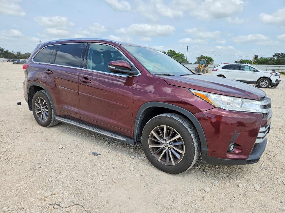 2018 Toyota VIN 5TDKZRFH7JS266906 COPART salvage auction — REAR END, Tx - Salvage Vehicle Title, sold $8,800 on 2026-07-16 (photo 4)