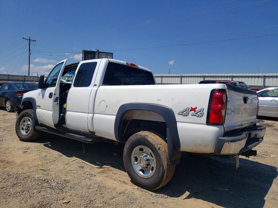 2005 Chevrolet Silverado 2500 VIN 1GCHK29U45E152176 COPART salvage auction — FRONT END, Va - Cert Of Title - Salvage, sold $2,200 on 2026-07-06 (photo 2)