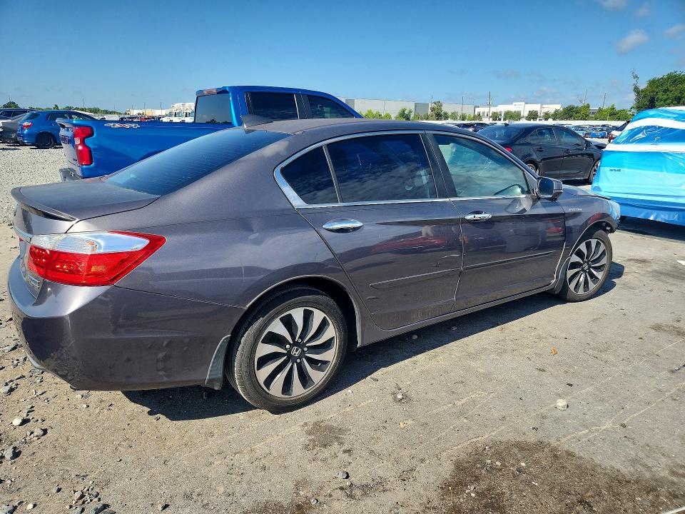 2014 Honda VIN 1HGCR6F71EA006984 COPART salvage auction — FRONT END, Fl - Certificate Of Title (P), sold $3,900 on 2026-07-28 (photo 3)