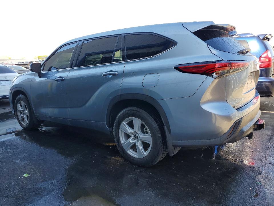 2021 Toyota Highlander VIN 5TDZZRAHXMS041759 COPART salvage auction — MINOR DENT/SCRATCHES, Nv - Certificate Of Title, sold $15,800 on 2026-07-07 (photo 2)