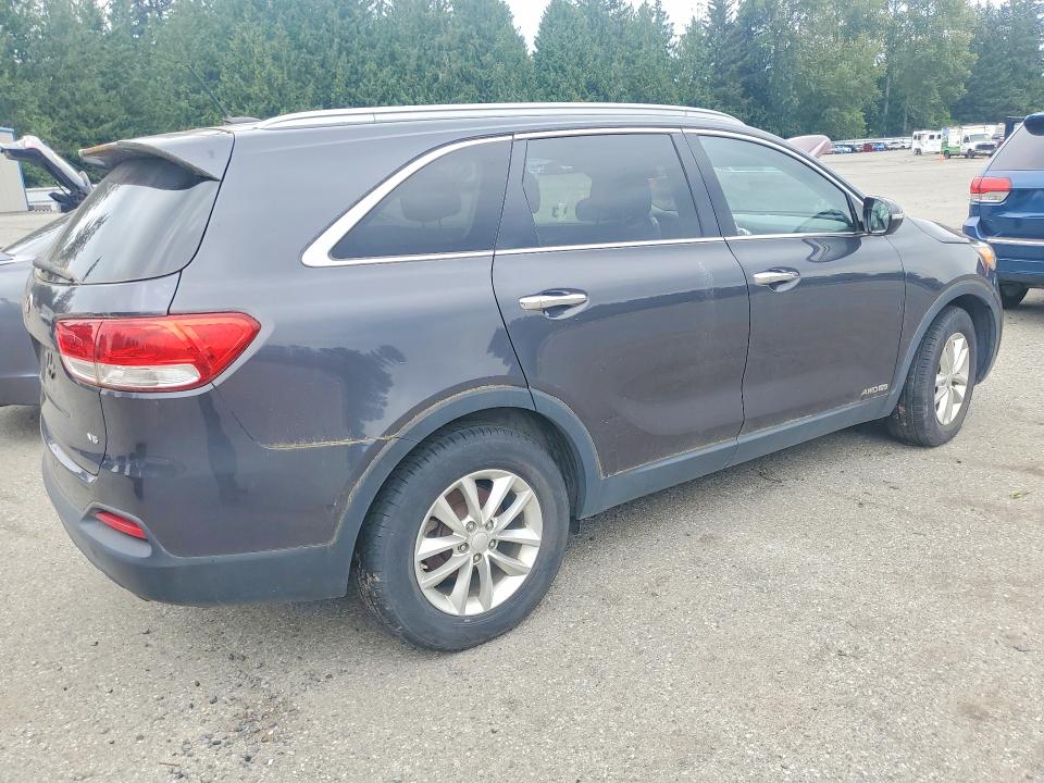 2017 Kia Sorento VIN 5XYPGDA51HG293294 COPART salvage auction — MINOR DENT/SCRATCHES, WA - VEHICLE CERT OF OWNERSHIP-TITL, sold $1,400 on 2026-07-20 (photo 3)